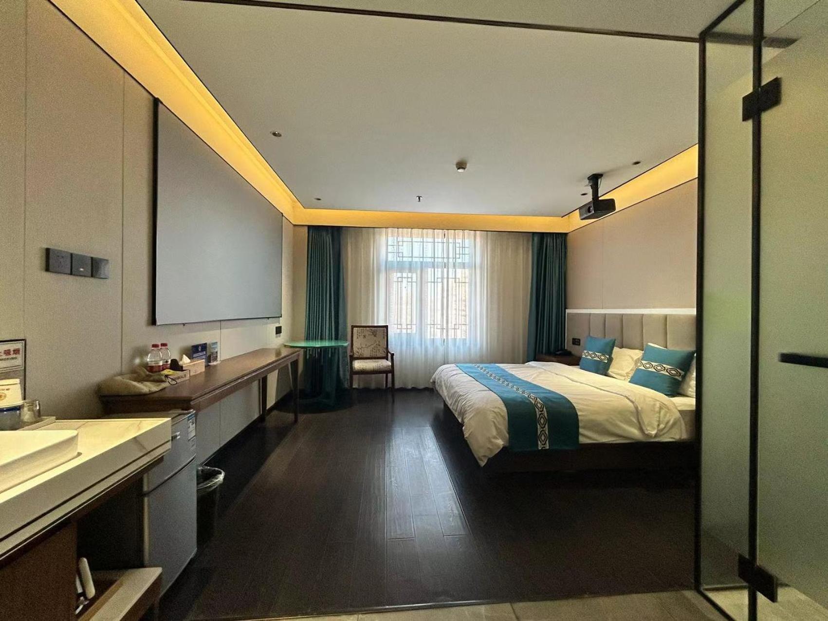 ไชนีส คัลเจอร์ ฮอลิเดย์ โฮเต็ล หนานลัวฉูเซียง Hotel ปักกิ่ง ภายนอก รูปภาพ