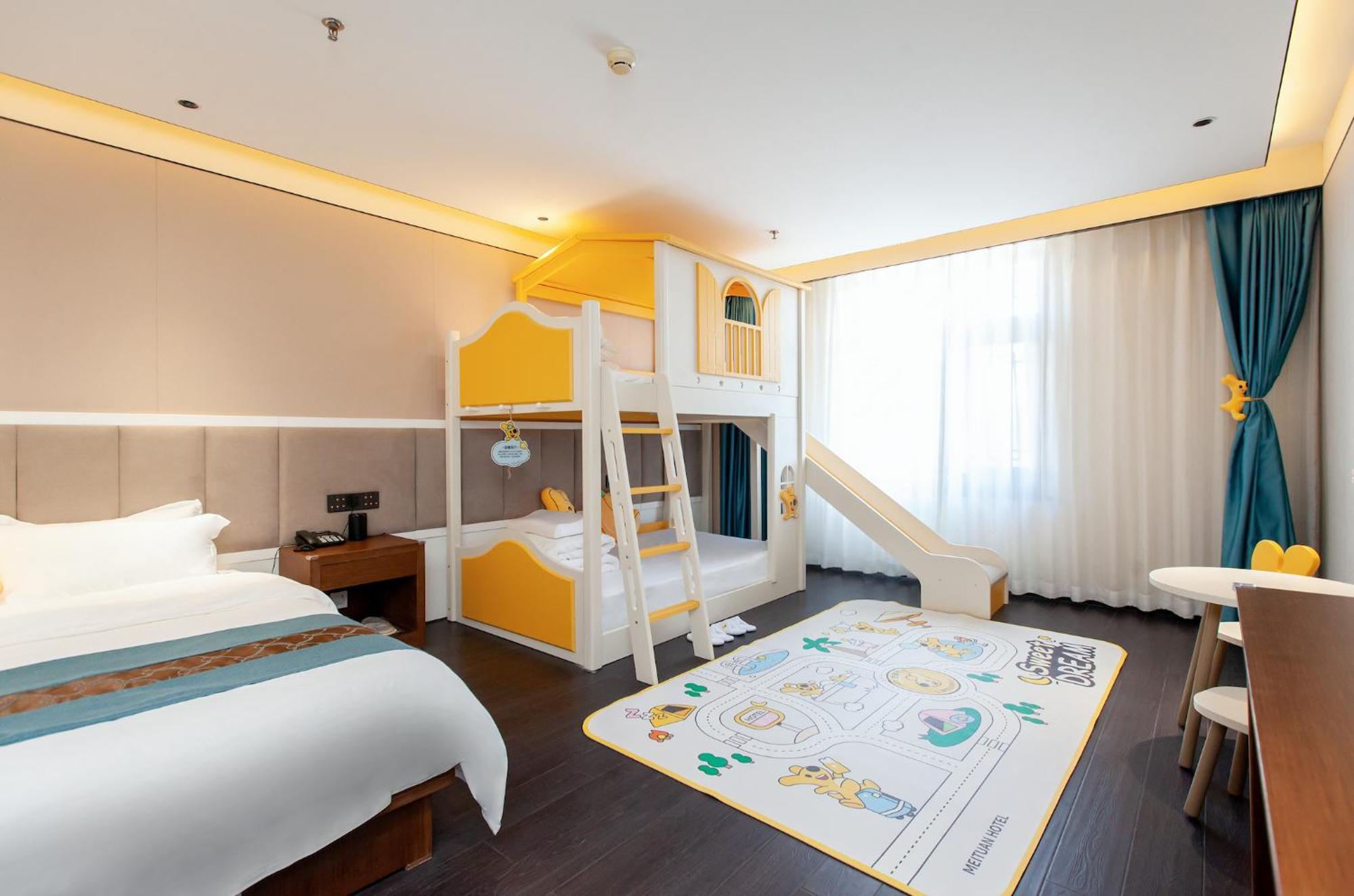 ไชนีส คัลเจอร์ ฮอลิเดย์ โฮเต็ล หนานลัวฉูเซียง Hotel ปักกิ่ง ภายนอก รูปภาพ